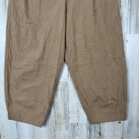 House of Harlow Embroidered Barrel Trouser Pants Womens L Palm Print Boho Resort - Picture 4 of 17